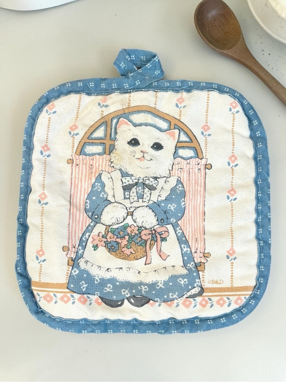 Blue Cat-Themed Quilted Pot Holder